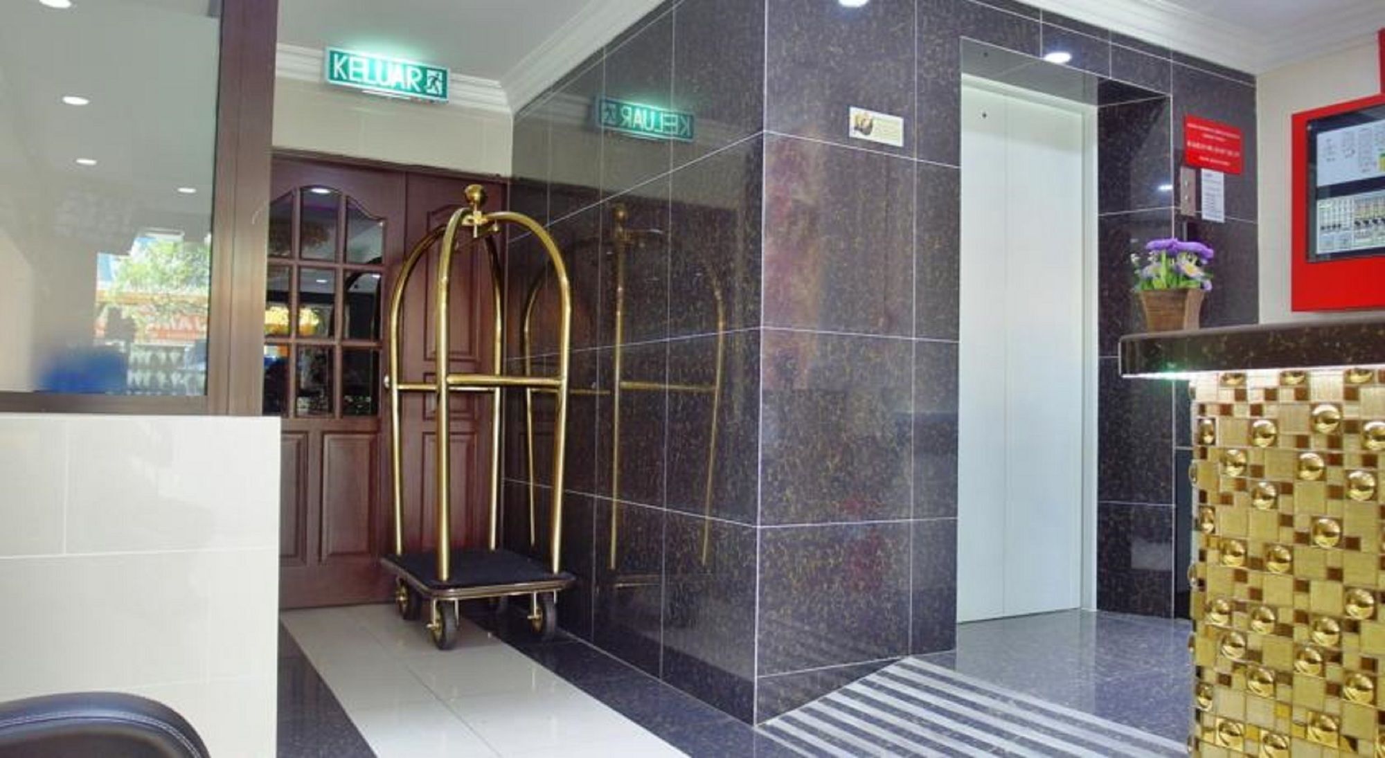 京那巴鲁典雅酒店 亞庇 外观 照片